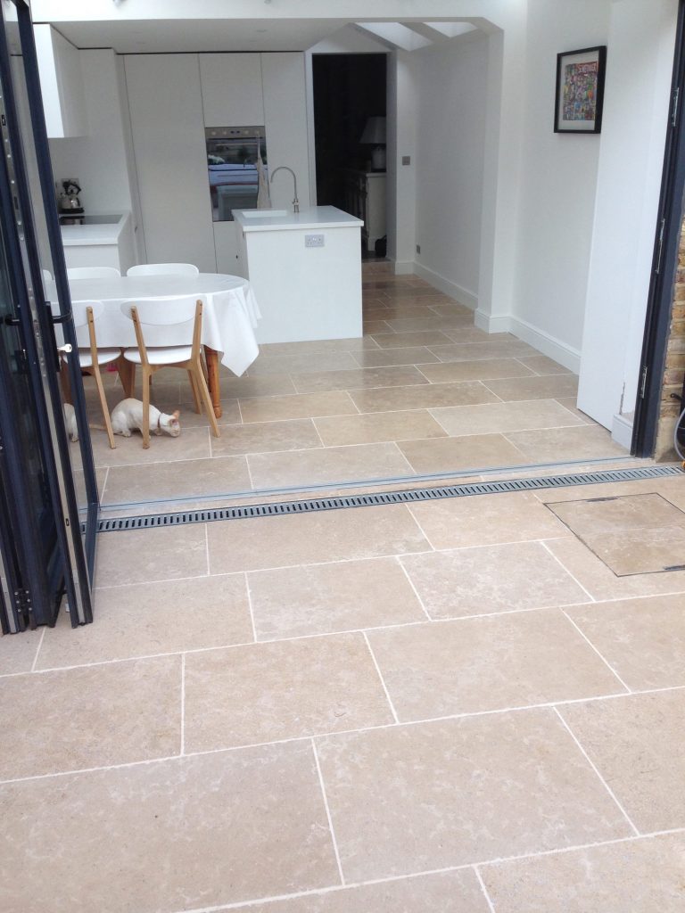 Kalkstein Alexandria Beige Bodenplatten im Innenbereich