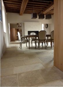Kalkstein Alexandria Beige Bodenplatten im Innenbereich mit rustikaler Oberfläche