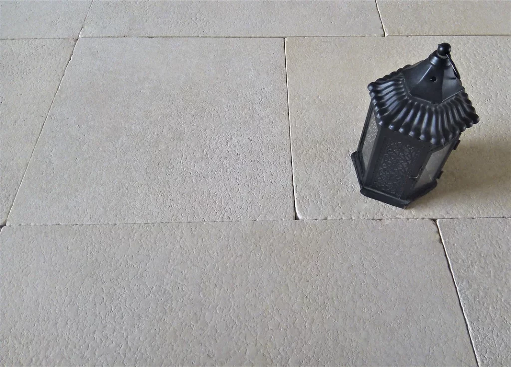 Naturstein Bodenplatten und Fliesen für den Innenbereich Seashell Light
