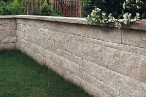 Mauersteine mit Mauerabdeckung aus Kalkstein Alexandria Beige